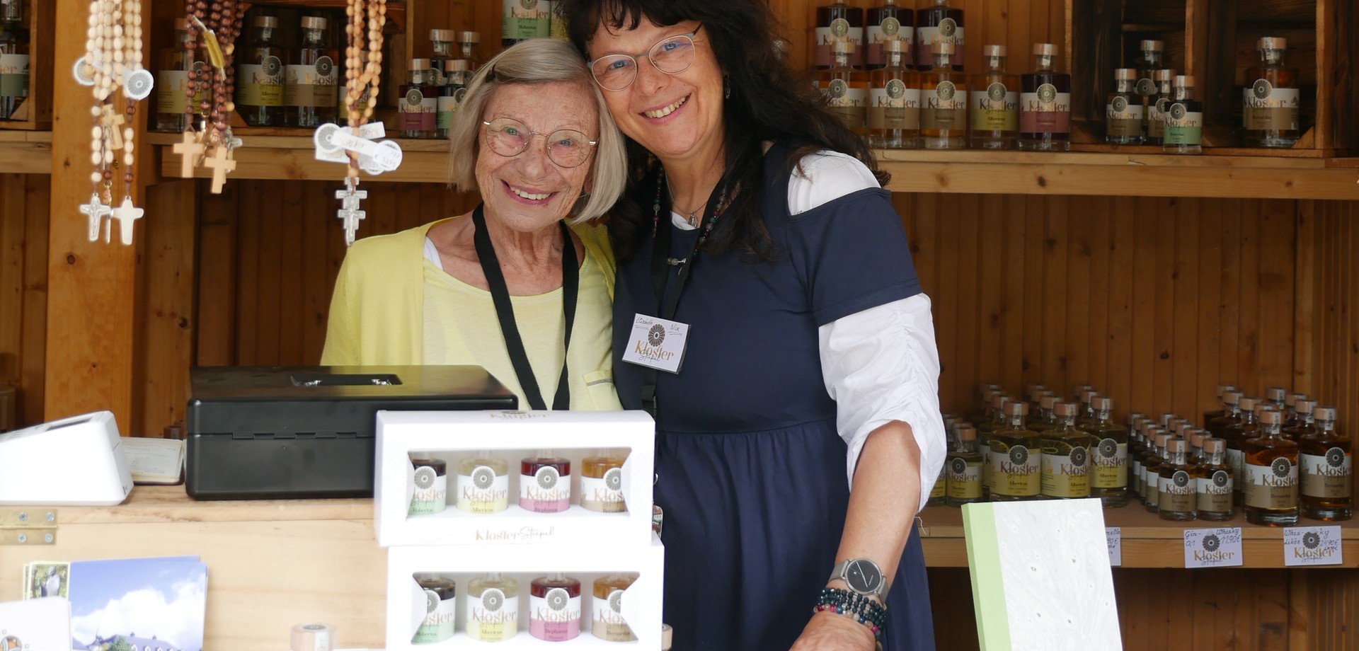 Gute Stimmung am Stand des Klosters Stiepel

Foto: LWL/Pillen