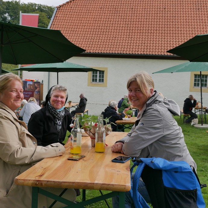 Besucher des Klostermarktes

Foto: LWL (öffnet vergrößerte Bildansicht)