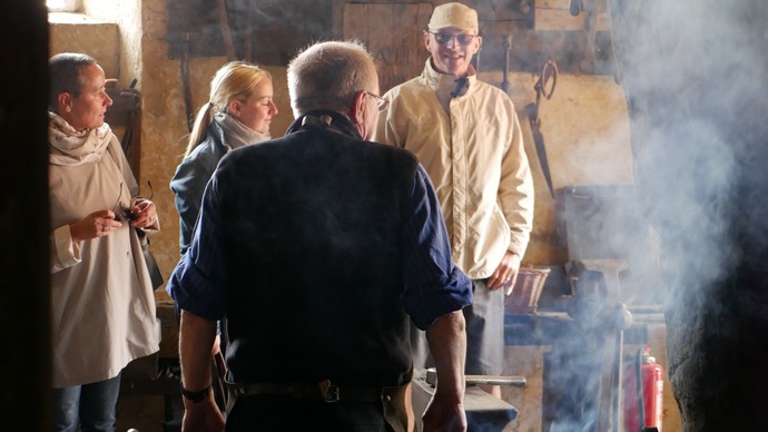 Das Foto zeigt einen Einblick in die Dalheimer Schmiede.

Foto: LWL