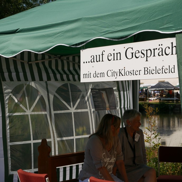 Gesprächsangebot City Kloster

Foto: LWL (öffnet vergrößerte Bildansicht)