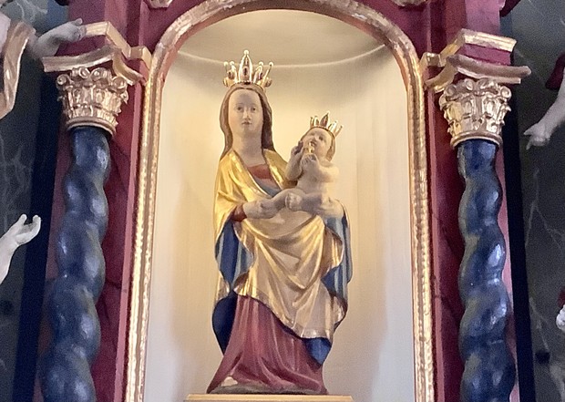 Helferin vom Berge im Altar

Foto: Pastoraler Raum Wünnenberg-Lichtenau