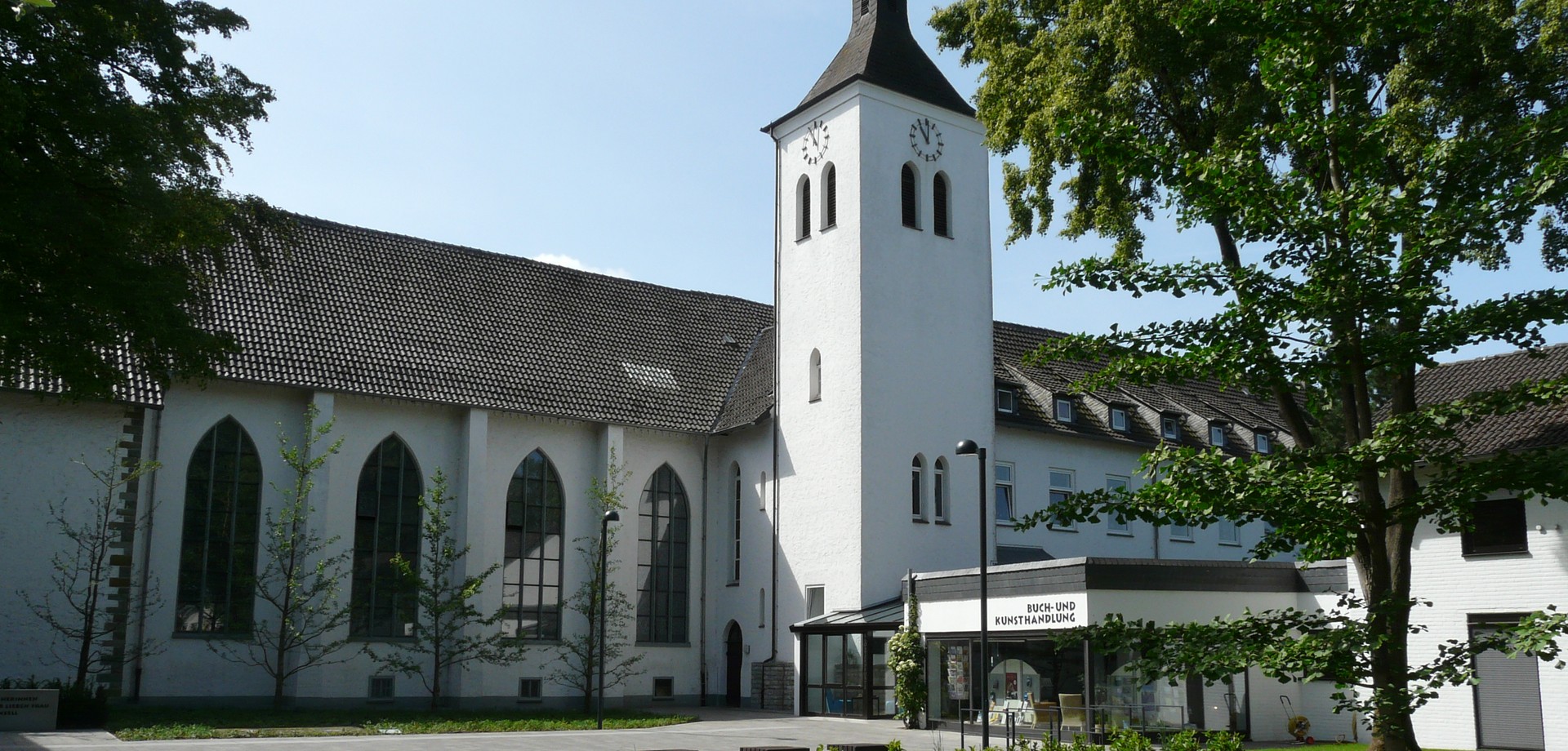 Auf dem Kloster ist die Benediktinerinnen-Abtei Varensell zu sehen.

Foto: Abtei Varensell