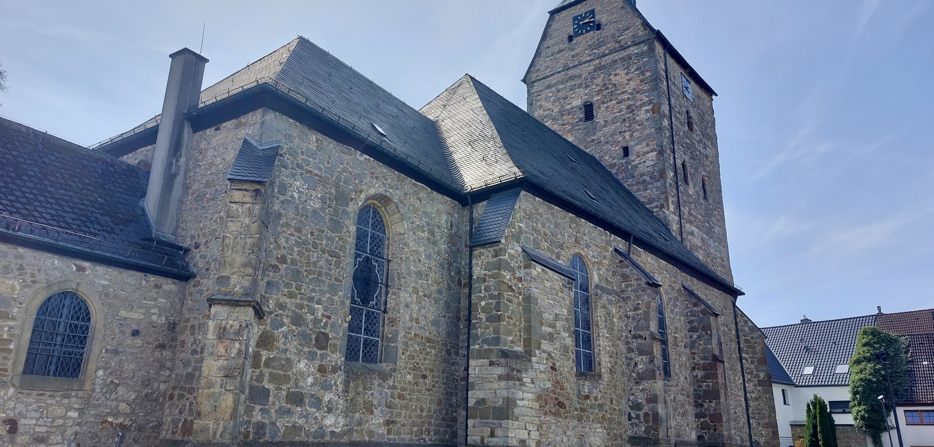 Auf dem Foto ist eine Gemeindekirche zu sehen. 

Foto: Pastoraler Raum Wünnenberg-Lichtenau