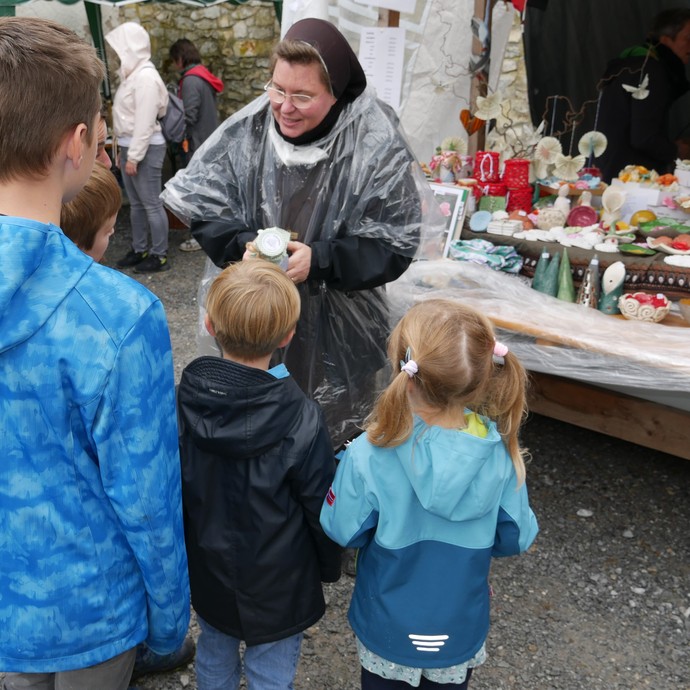 Franziskanerinnen aus Salzkotten im Gespräch

Foto: LWL (öffnet vergrößerte Bildansicht)