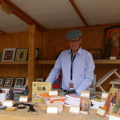 Bruder Sebastién aus der Communauté de Taizé auf dem Klostermarkt

Foto: LWL/Pillen